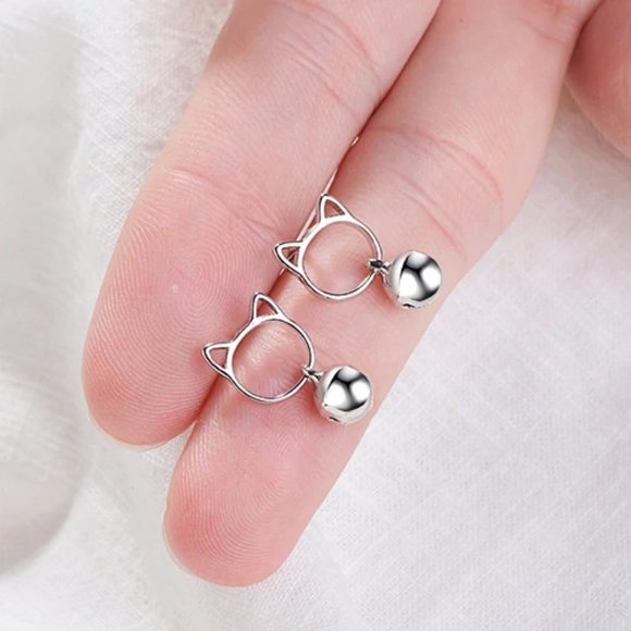 NEW 925 Sterling Silver Cat Bell Earrings - Picture 1 of 6